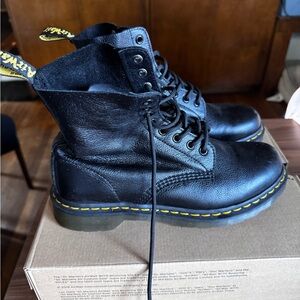 Dr. Martens 1460 Pascal
